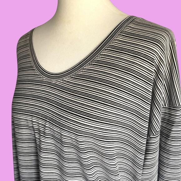 Athleta grey and white striped long sleeve top - Picture 4 of 6